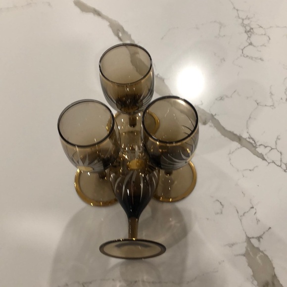 Vintage MCM small starburst drinkware glasses  amber and gold set of 4 - Picture 3 of 6